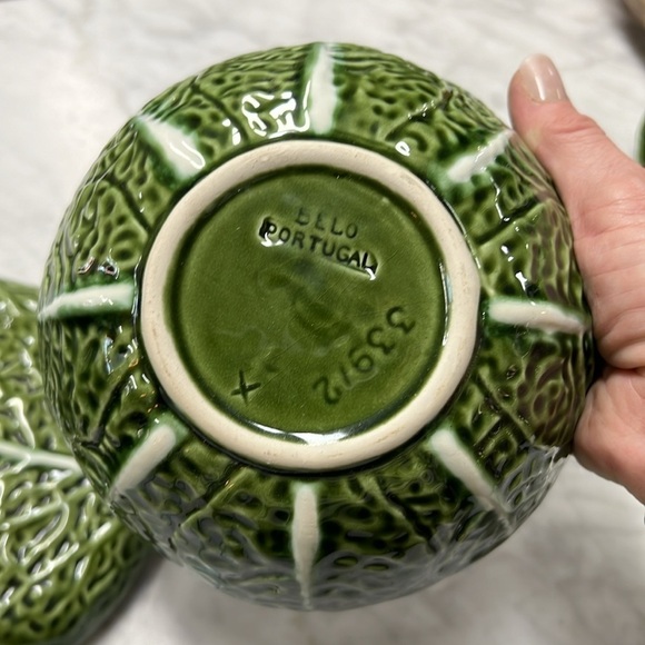 Cabbage Leaf Tureen Set. Tureen, Lid, Ladle, Four Bowls. Ceramic from Portugal - Picture 7 of 15